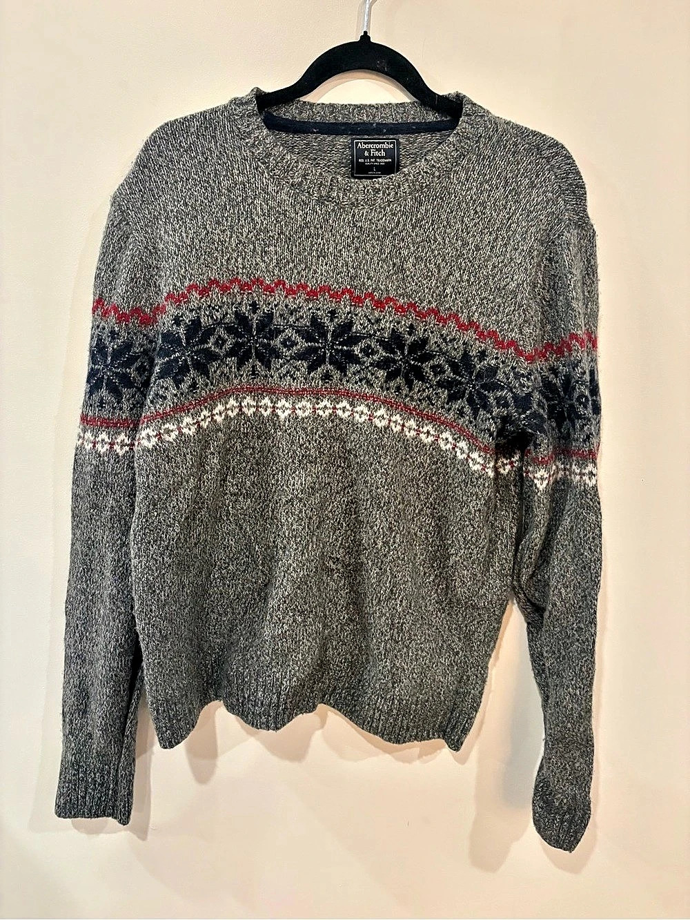 Abercrombie & Fitch men’s Gray Geometric Merino Wool Blend Sweater